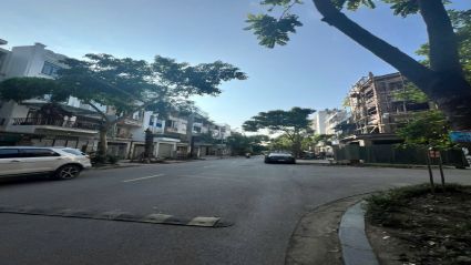 Bán Liền kề Văn Phú TT10 diện tích 69,11m2 mặt tiền 4,5m hướng Đông Bắc đường 16,5m nhà xây hoàn thiện cơ bản ngay gần trường Marie Curie, nhanh tay sở hữu ngay căn liền kề này #H5325.471