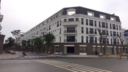 Bán Liền kề V6 Văn Phú, căn góc giữa, nhà hướng Tây - Nam, đã hoàn thiện và cho thuê văn phòng